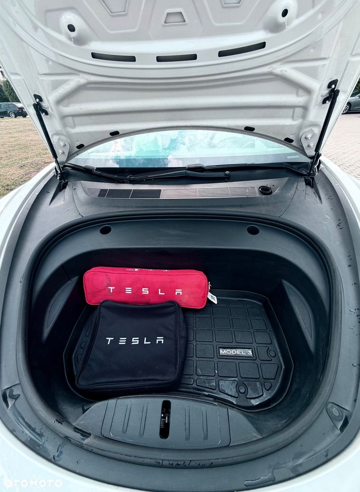 Tesla Model 3 - 13