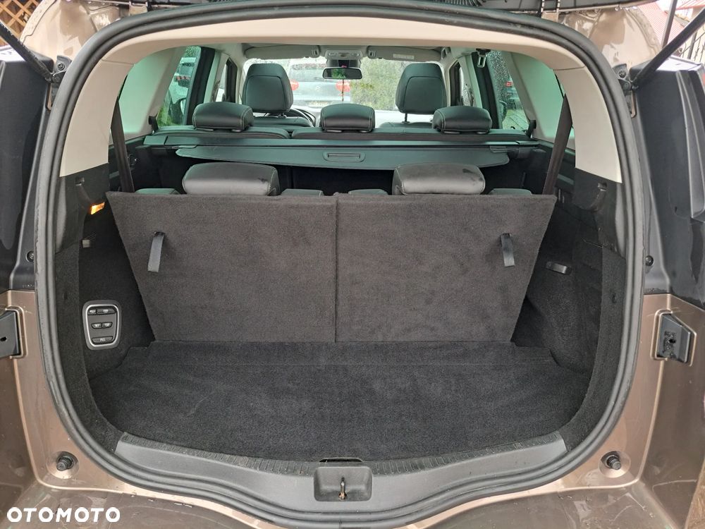 Renault Grand Scenic - 16