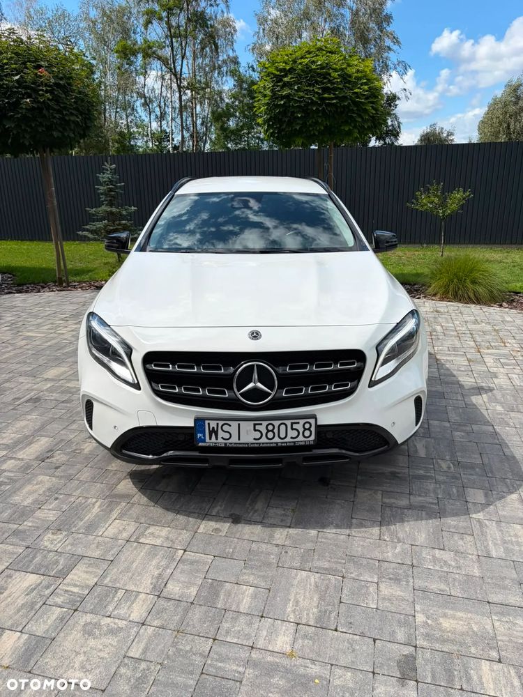 Mercedes-Benz GLA 220 4-Matic - 2