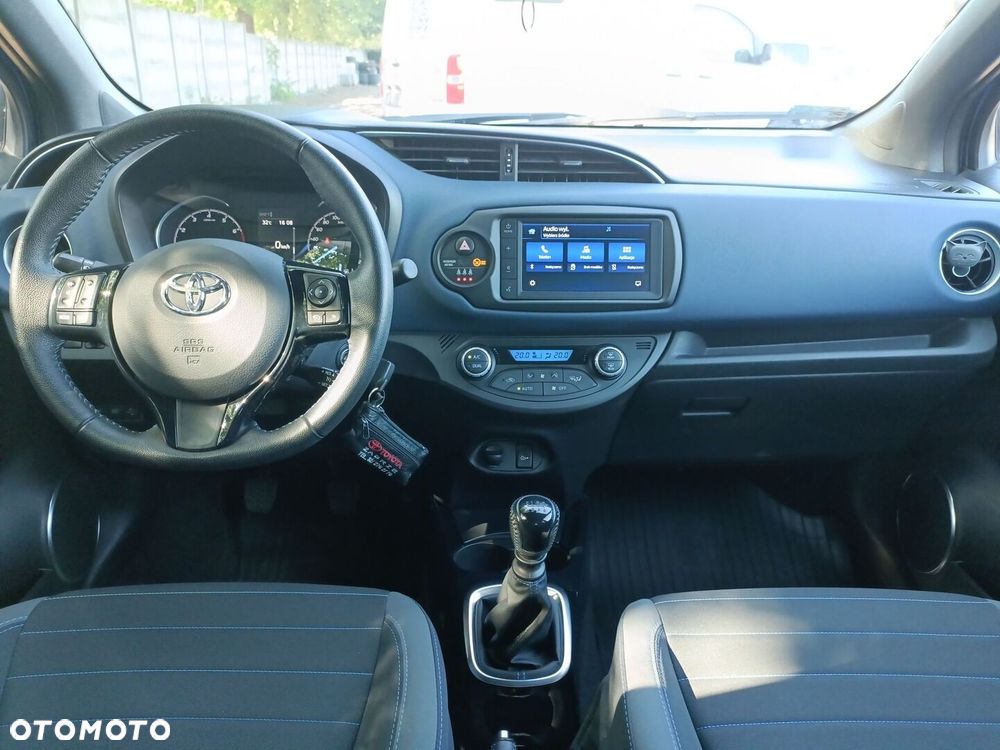 Toyota Yaris 1.5 Selection - 11