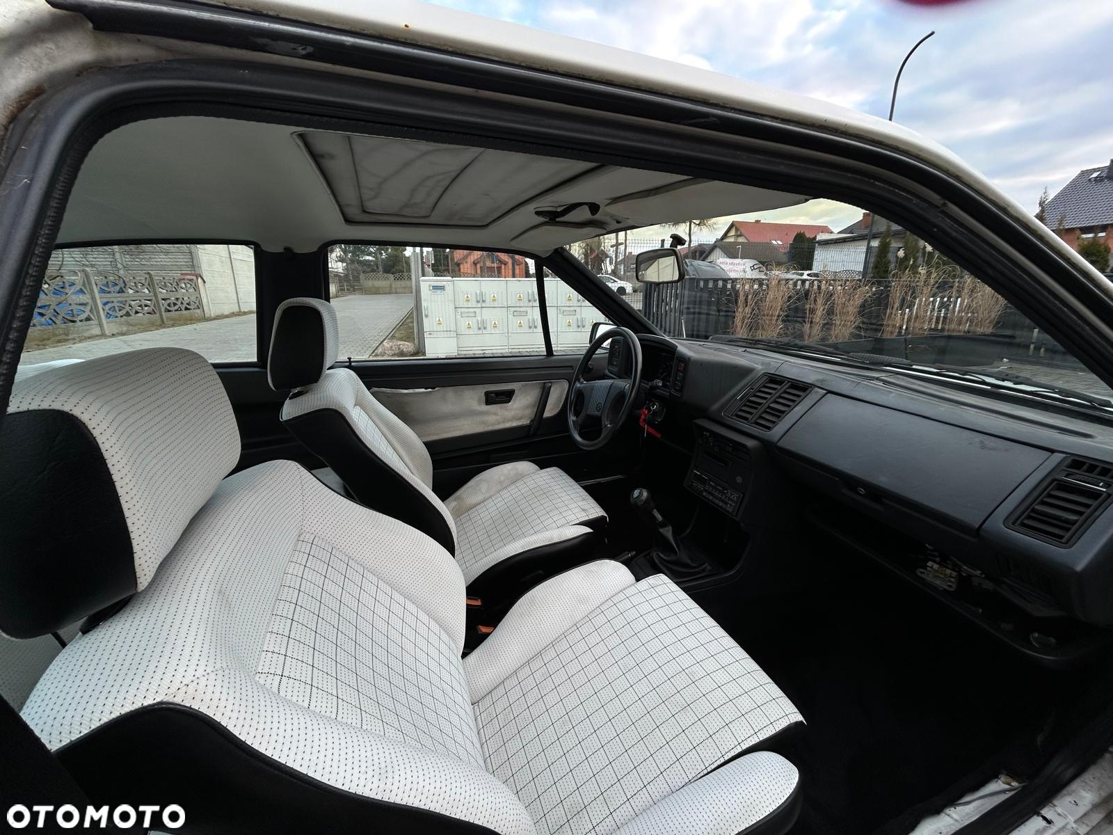 Volkswagen Scirocco 1.8 GT - 5