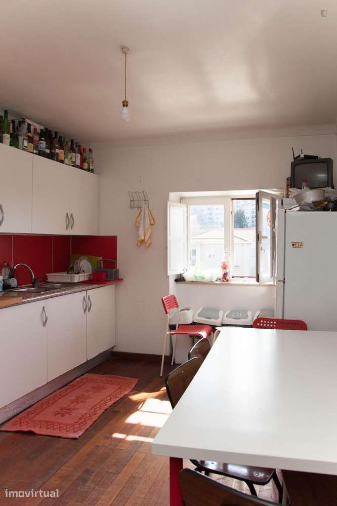 Quarto - localizado em Montes Claros Coimbra - Grande imagem: 3/20