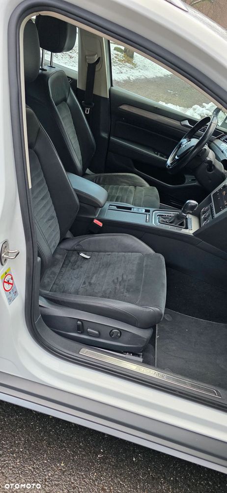 Volkswagen Passat Alltrack 2.0 TDI SCR DSG 4Motion - 19