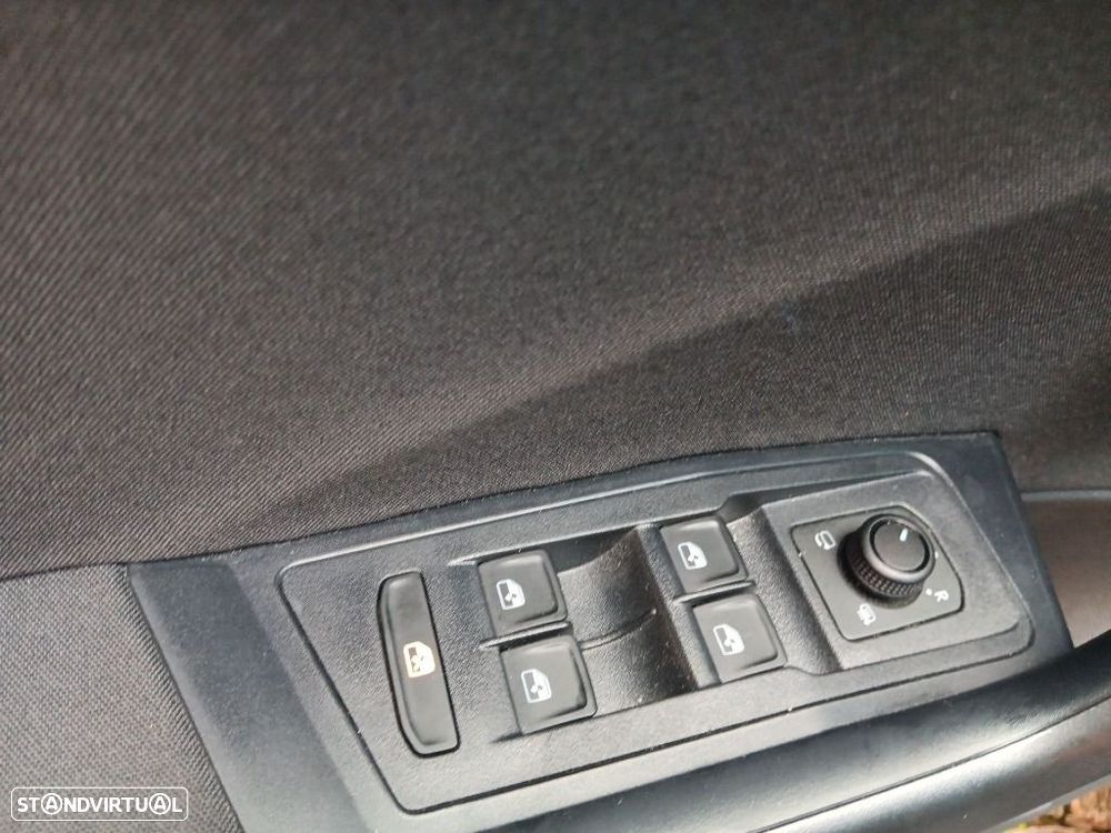 VW T-Roc 1.5 TSI Urban DSG - 14