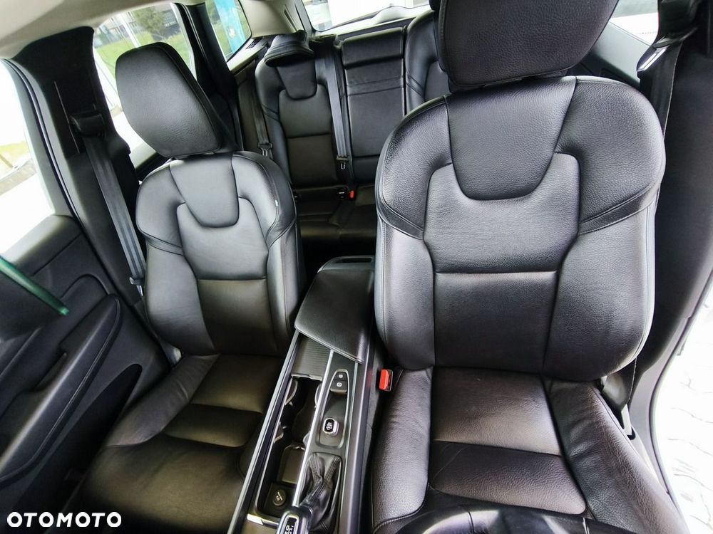 Volvo XC 60 D4 AWD Momentum - 17