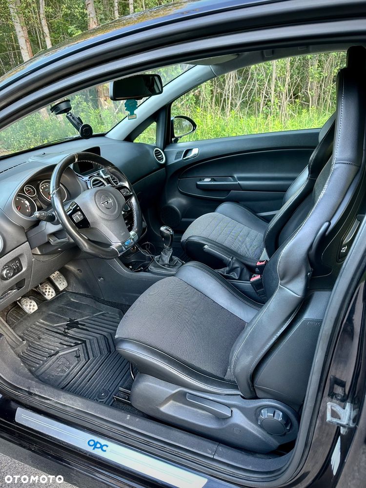 Opel Corsa 1.6T OPC - 16
