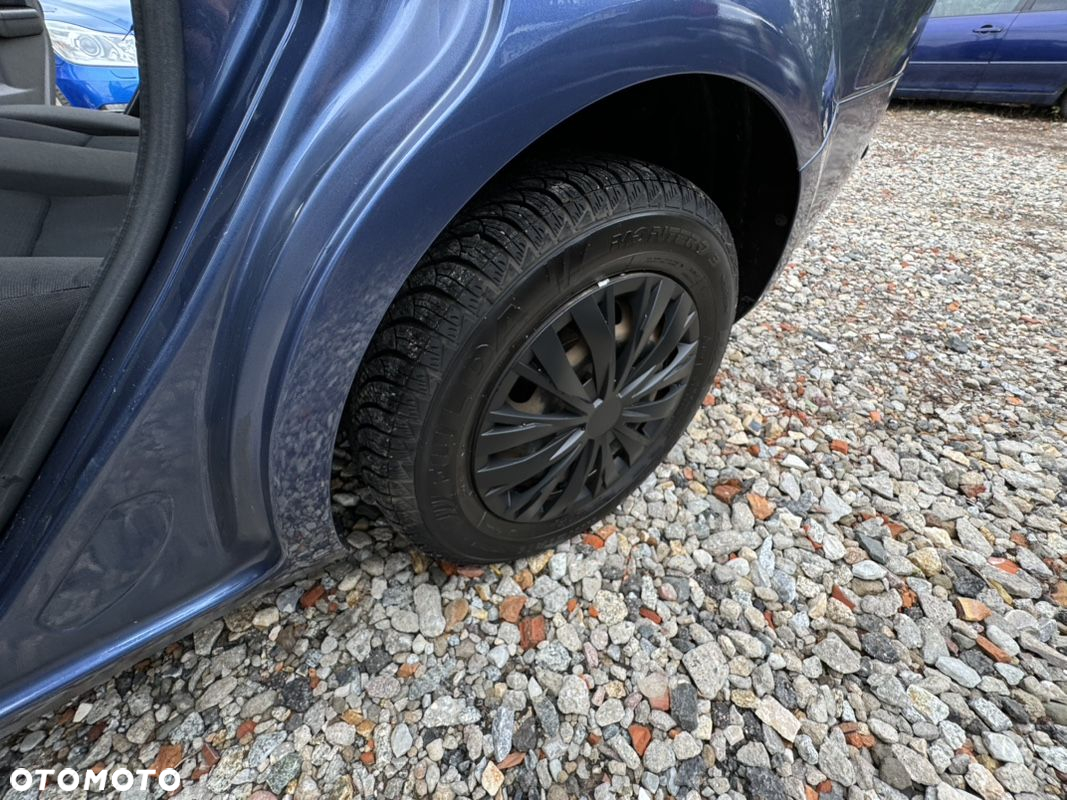 Ford Focus Turnier 1.6 16V Style+ - 13