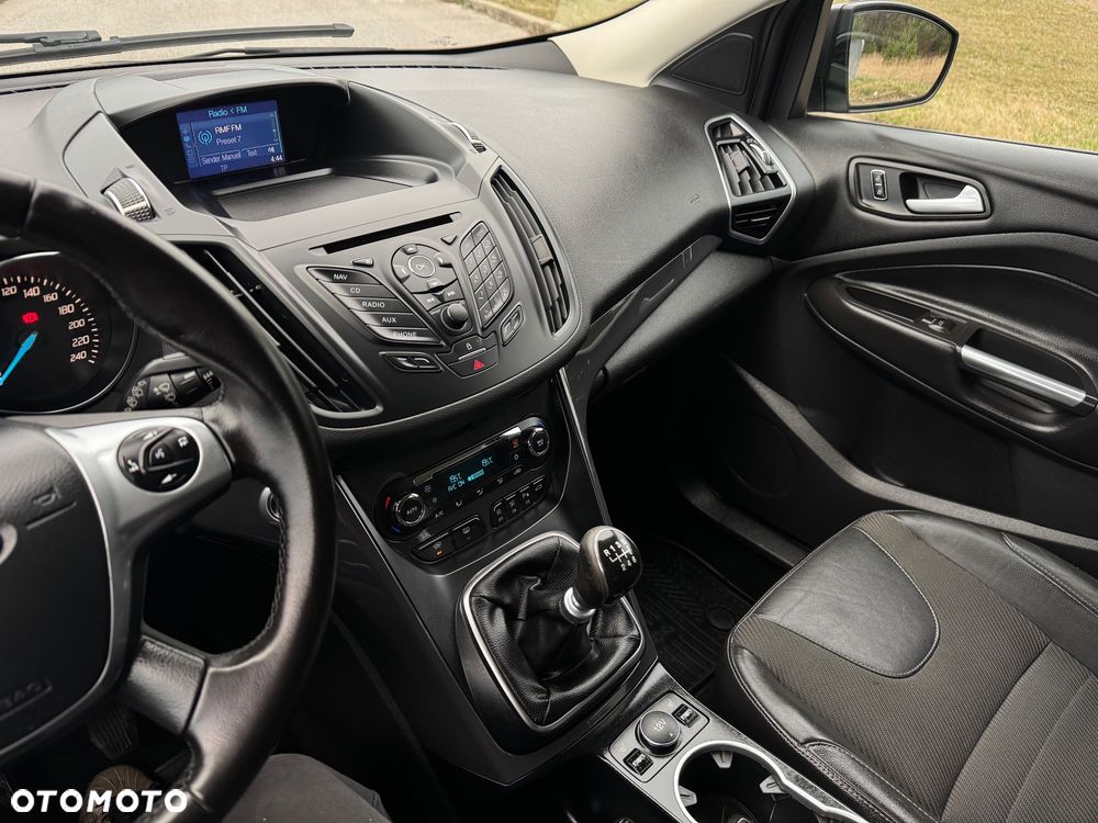 Ford Kuga 2.0 TDCi 4x4 Titanium - 22