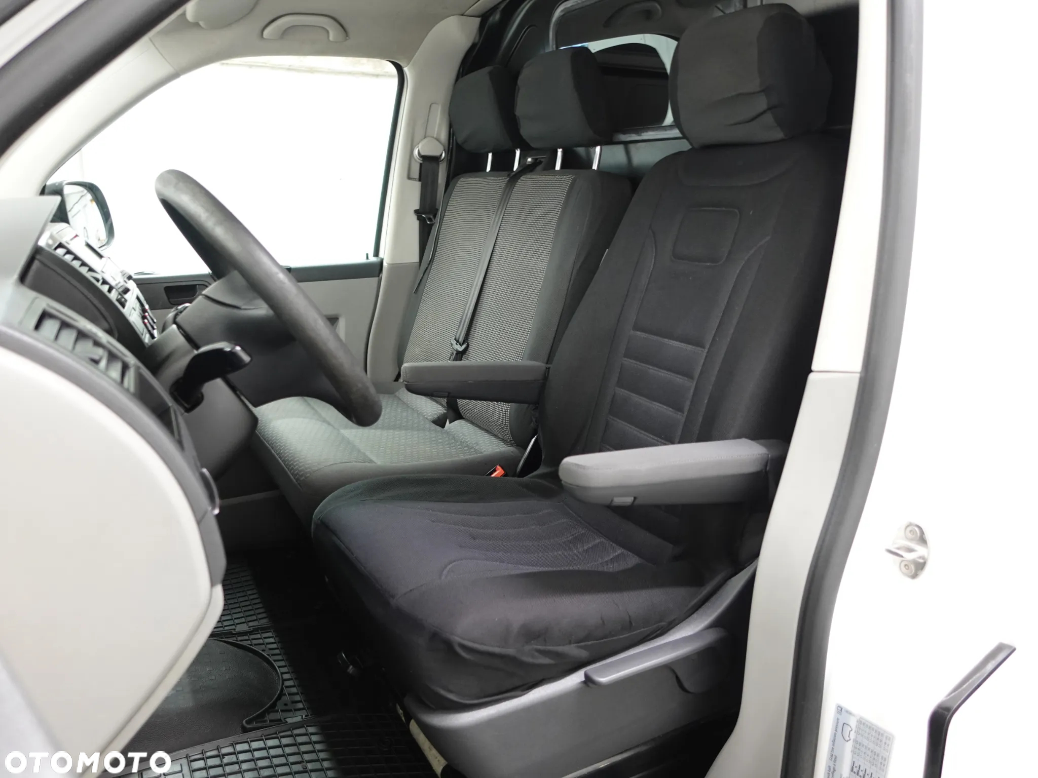 Volkswagen Transporter - Long - 25