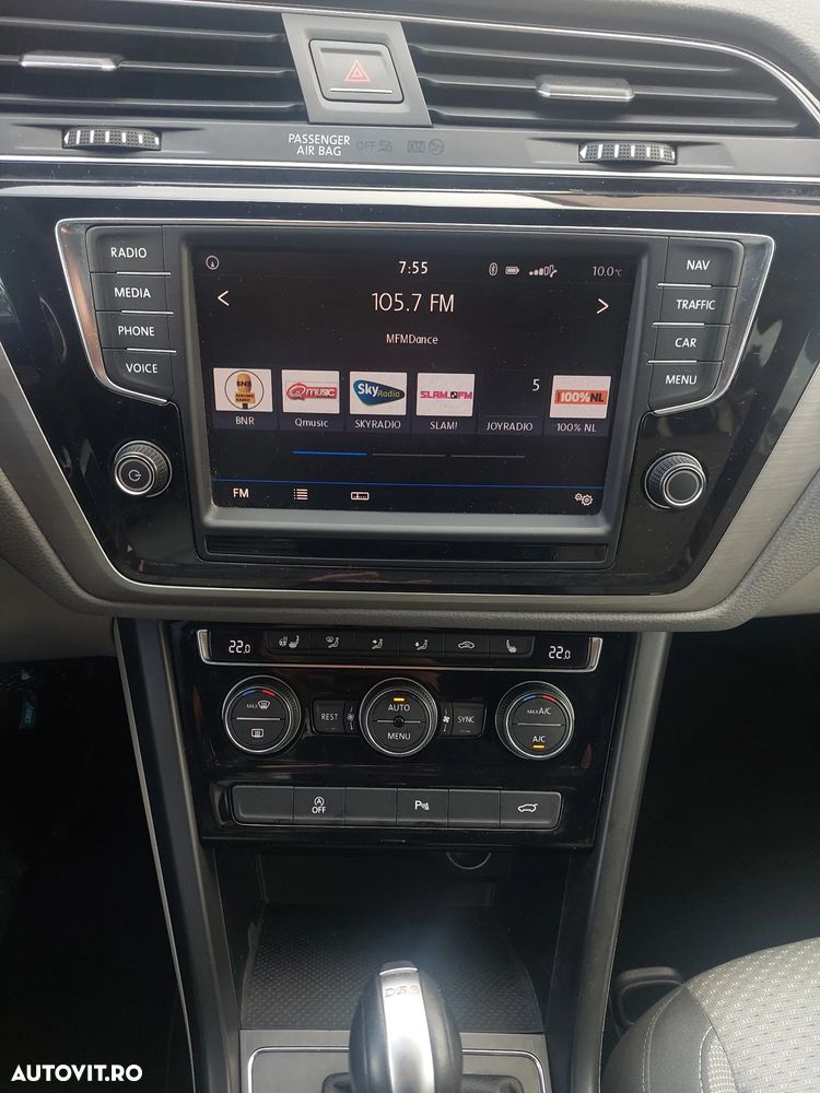 Volkswagen Touran - 14