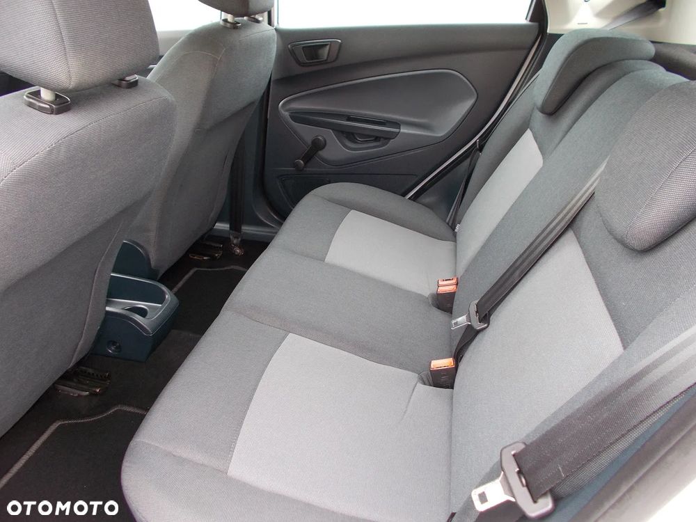 Ford Fiesta 1.25 Celebration - 16