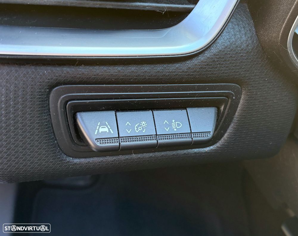 Renault Clio 1.0 TCe Intens Bi-Fuel - 30