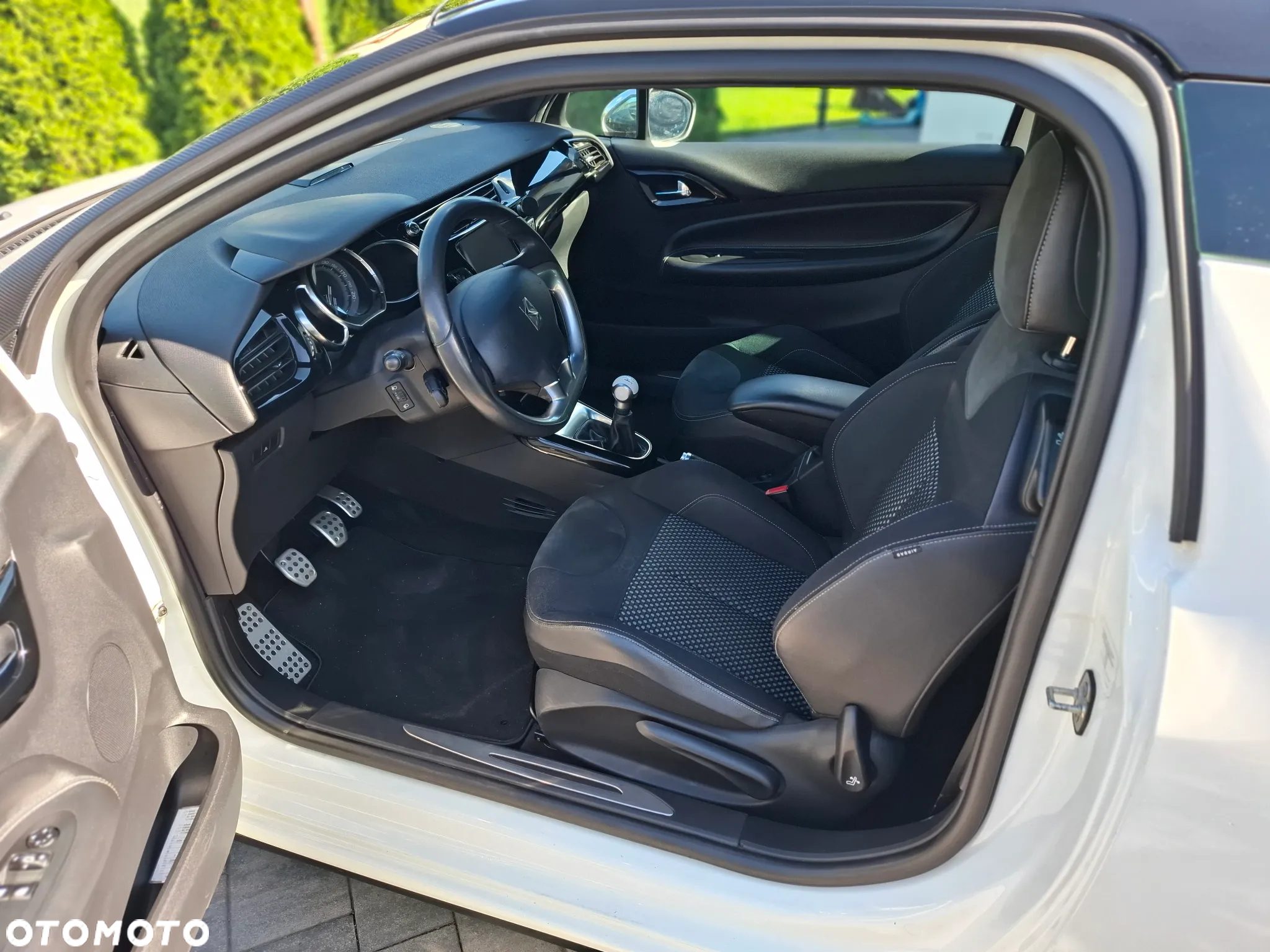 Citroën DS3 1.6 VTi SoChic - 10