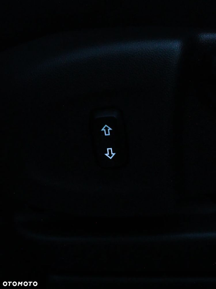 Opel Crossland 1.2 T Elegance - 24