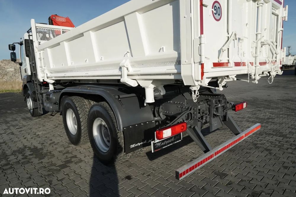 Renault KERAX 410 / 6x4 / BASCULĂ + HDS FASSI F150 / platformă hidroizolatoare / BORDMATIC / anvelope 100% / graifer - 15