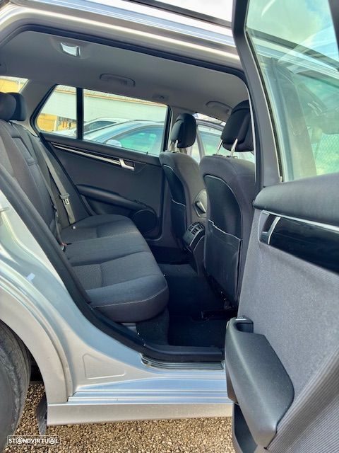 Mercedes-Benz C 200 - 13