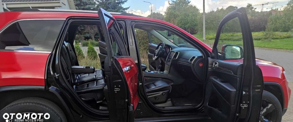 Jeep Grand Cherokee - 31