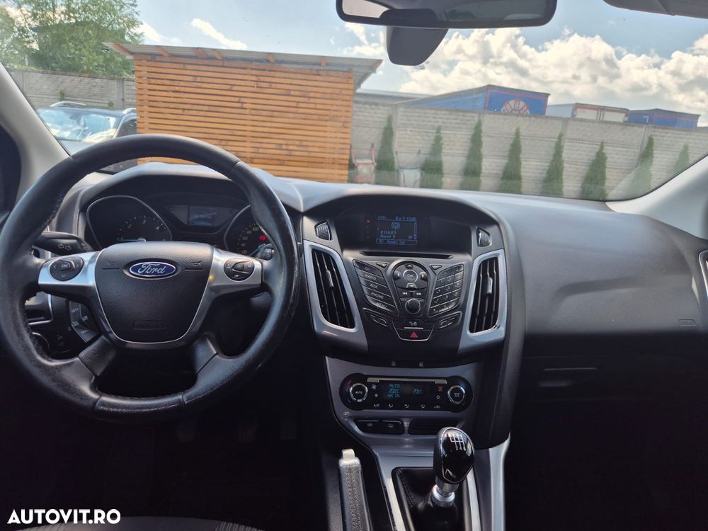 Ford Focus 1.6 TDCi DPF Titanium - 8