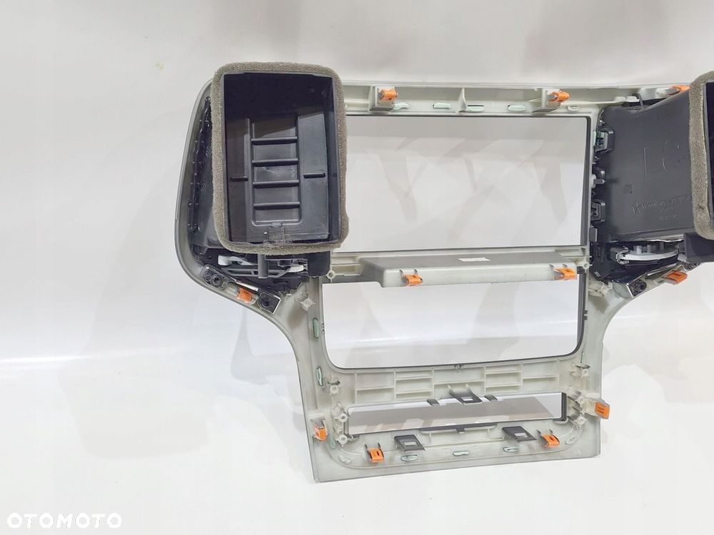 RAMKA RADIA KONSOLI KRATKI GRAND CHEROKEE WK2 11r - 9