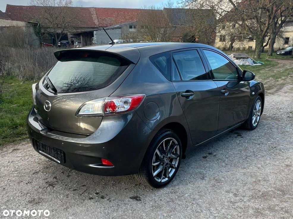 Mazda 3 1.6 CD Exclusive + - 6