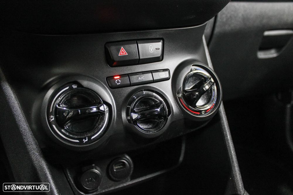 Peugeot 208 1.5 BlueHDi Signature - 36