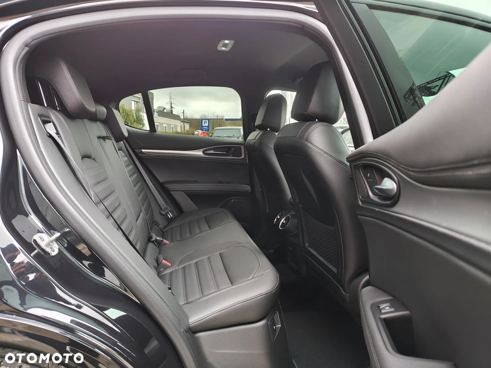 Alfa Romeo Stelvio 2.0 Turbo Veloce Q4 - 10