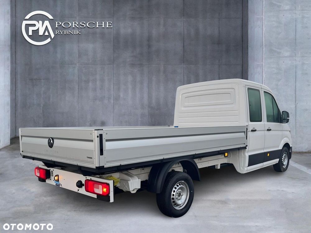 Volkswagen Crafter 35 Skrzyniowy z podwójną kabiną silnik: 2,0 l EU6 SCR 177 KM / skrzynia biegów: 4MOTION automatyczna 8-biegowa rozstaw osi: 4490 mm - 5