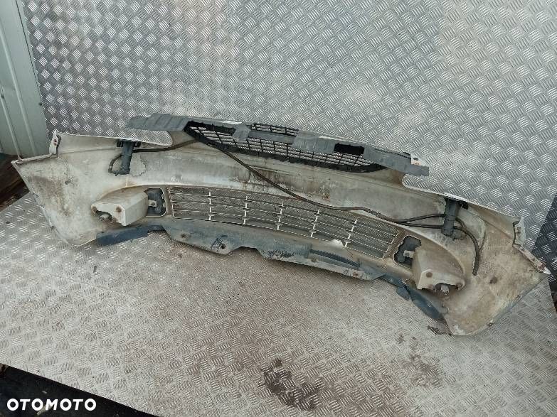ZDERZAK PRZEDNI CHRYSLER VOYAGER 4 01-04 - 5