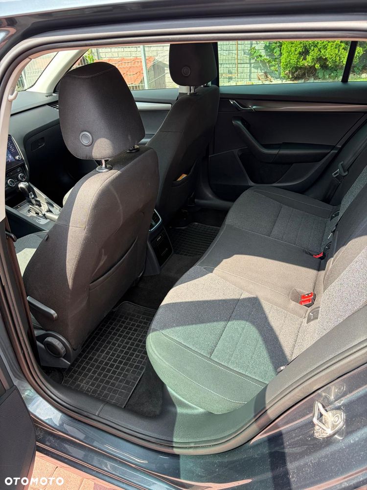 Skoda Octavia 2.0 TDI DSG Edition - 15
