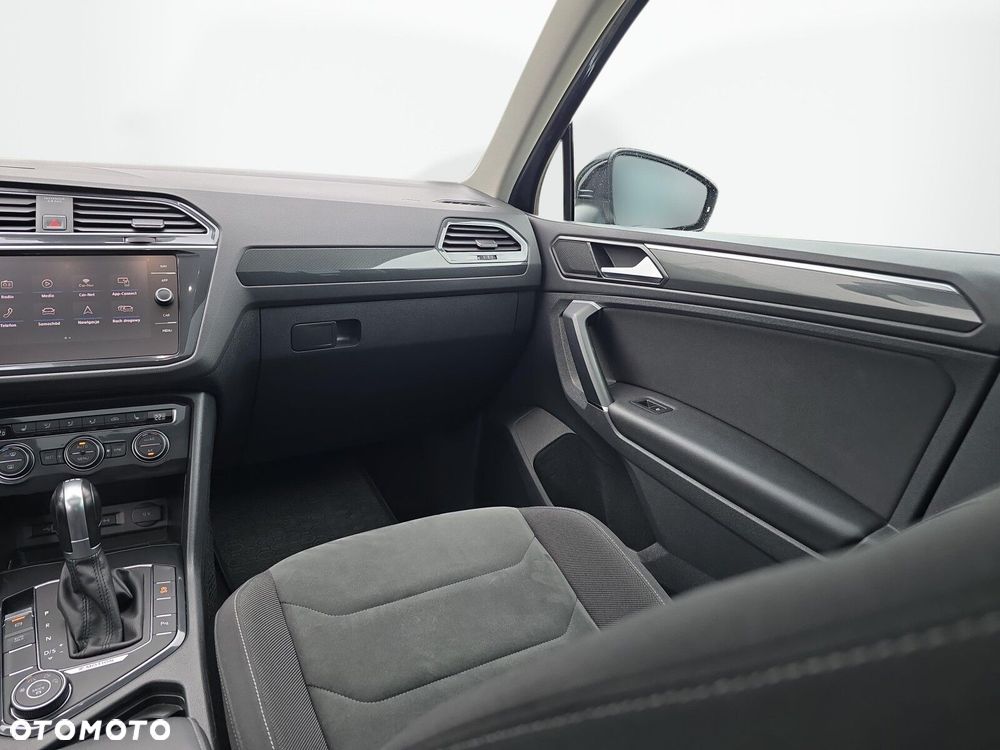 Volkswagen Tiguan - 23