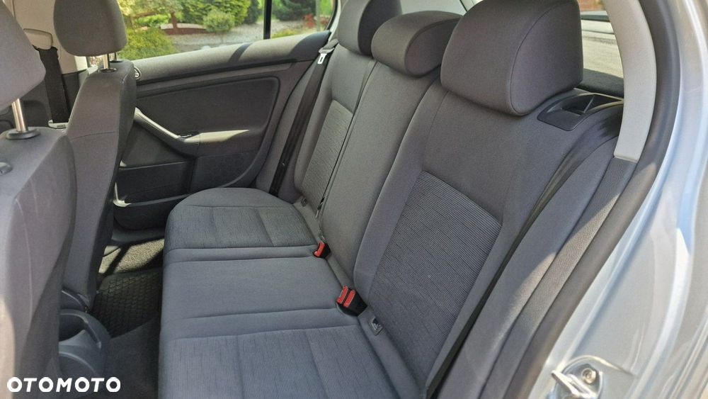 Volkswagen Golf - 12