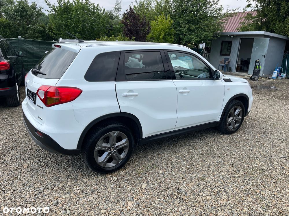 Suzuki Vitara 1.6 Comfort 2WD - 16