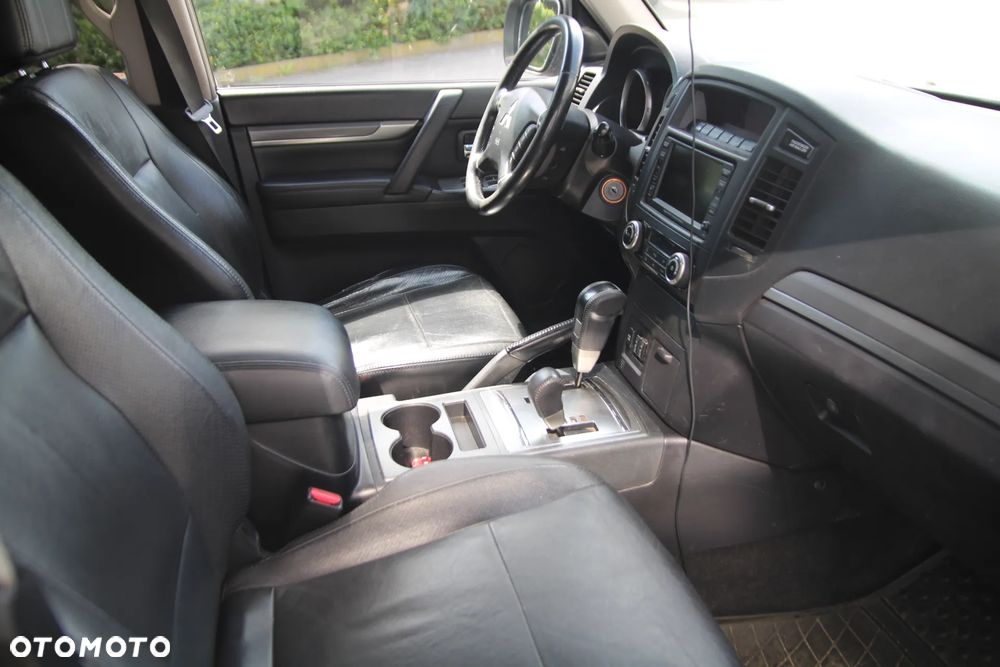 Mitsubishi Pajero 3.2 DID Intense - 14