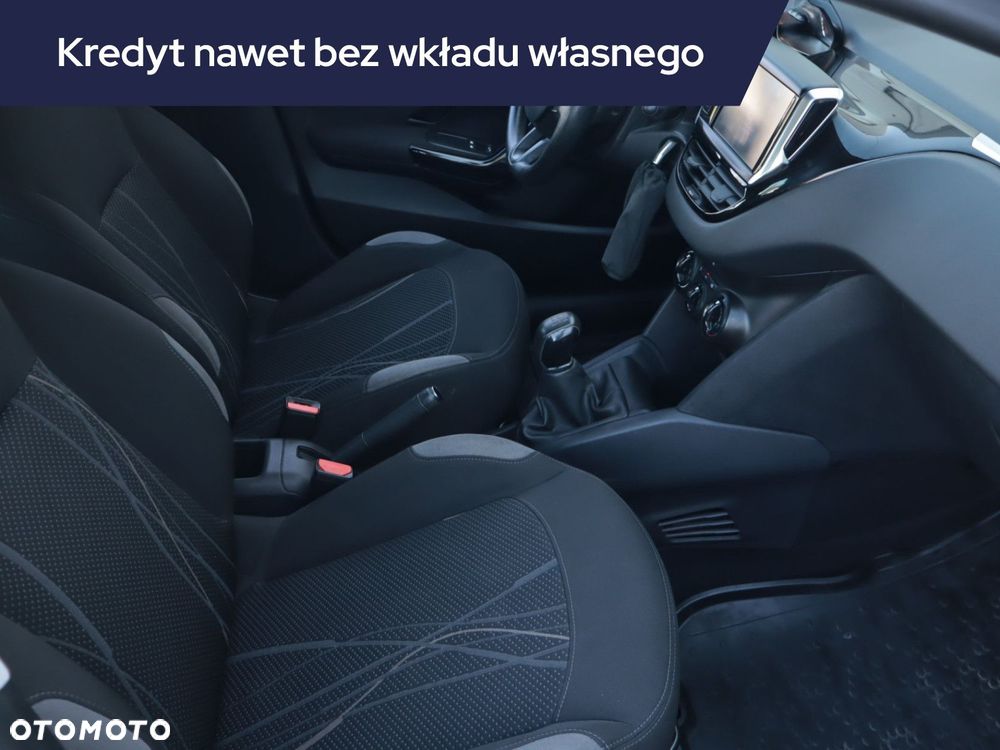 Peugeot 208 - 11