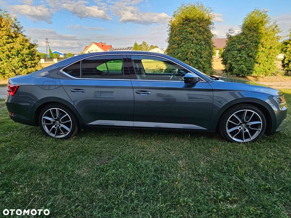 Skoda Superb 2.0 TDI 4x4 Style - 8