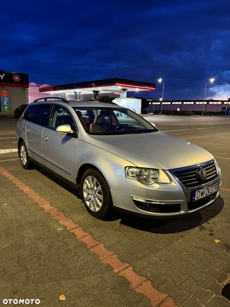 Volkswagen Passat 2.0 TDI Comfortline DSG - 2