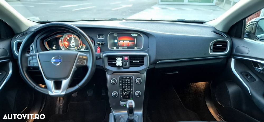 Volvo V40 D4 VEA Momentum - 6