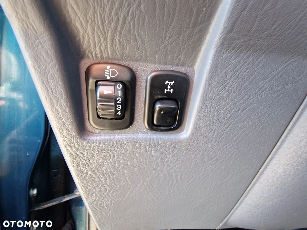 Daihatsu Terios CX - 9