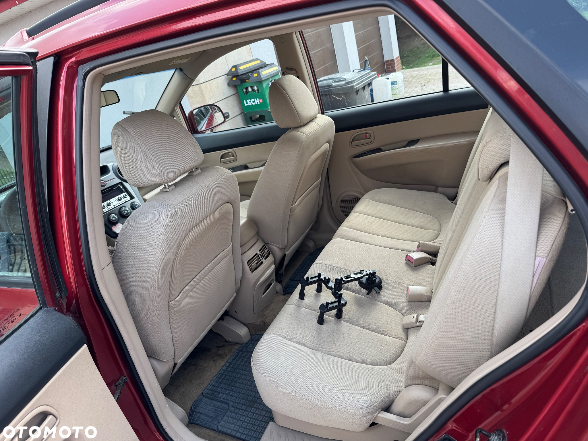 Kia Carens - 7