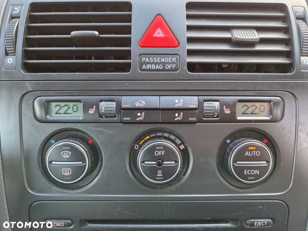 Volkswagen Touran - 21