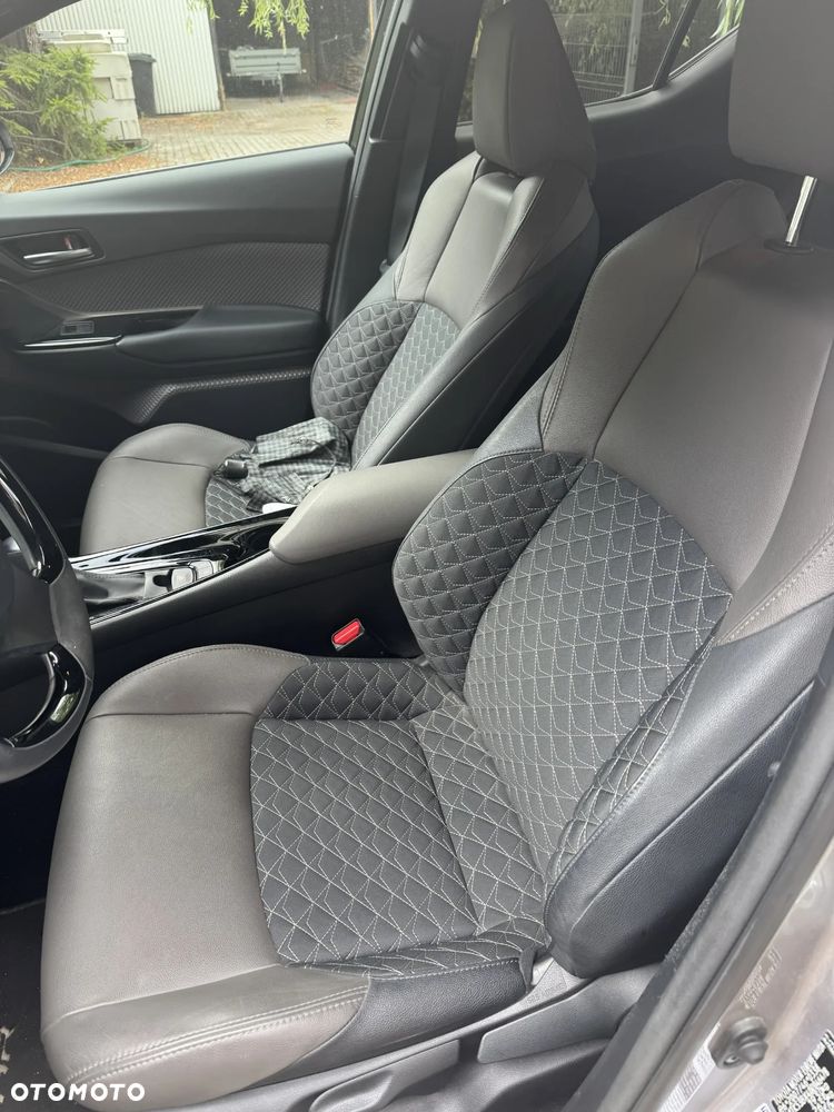Toyota C-HR 2.0 Hybrid Executive - 6
