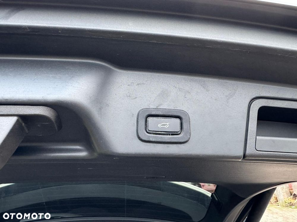 Land Rover Range Rover Evoque P300e R-Dynamic S - 34