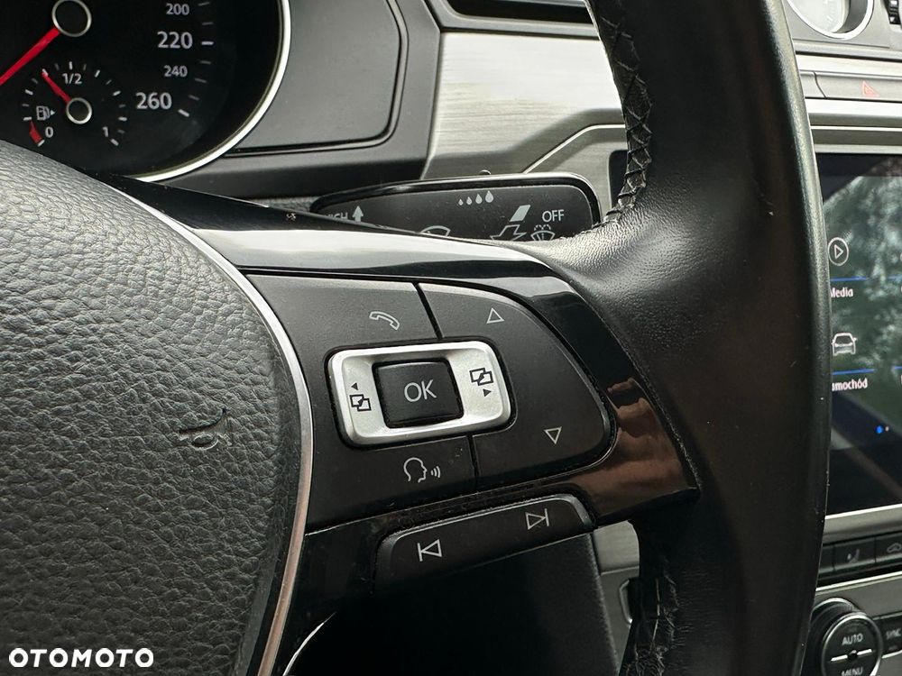 Volkswagen Passat 1.4 TSI BMT Trendline - 13