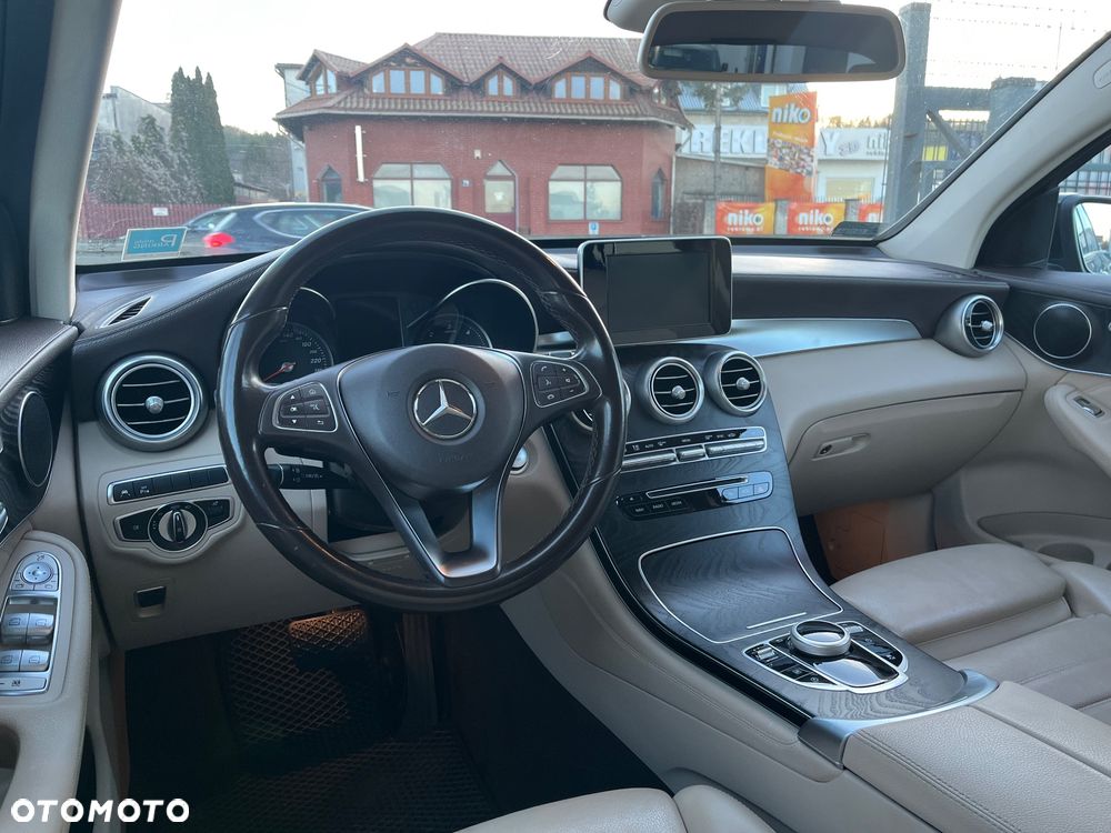 Mercedes-Benz GLC - 16