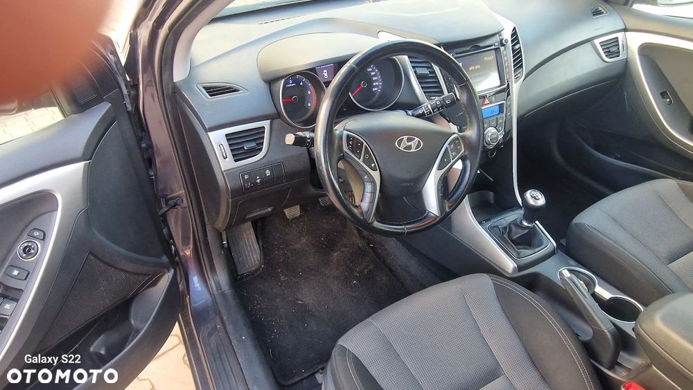 Hyundai i30 Kombi 1.6 CRDI Premium - 5