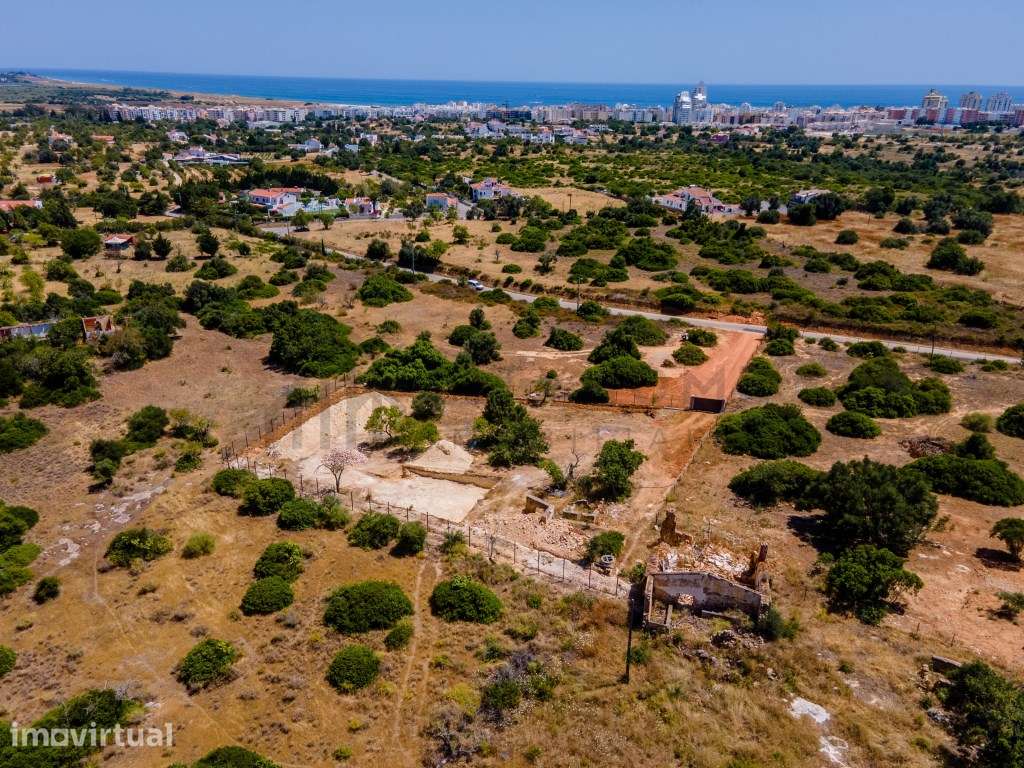 Terreno Urbano com projeto aprovado - Grande imagem: 2/17