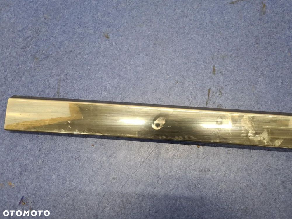 PEUGEOT 2008 LISTWA OZDOBNA DRZWI PRAWY PRZÓD 9806391677 - 2