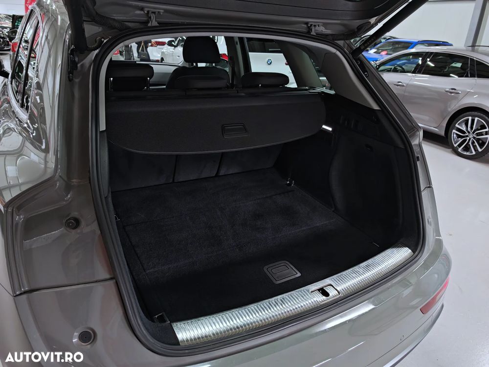 Audi Q5 40 TDI quattro S tronic S line - 38