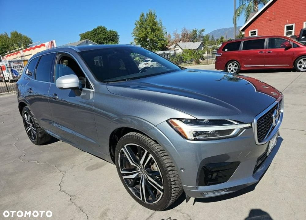 Volvo XC 60 T5 AWD R-Design - 1