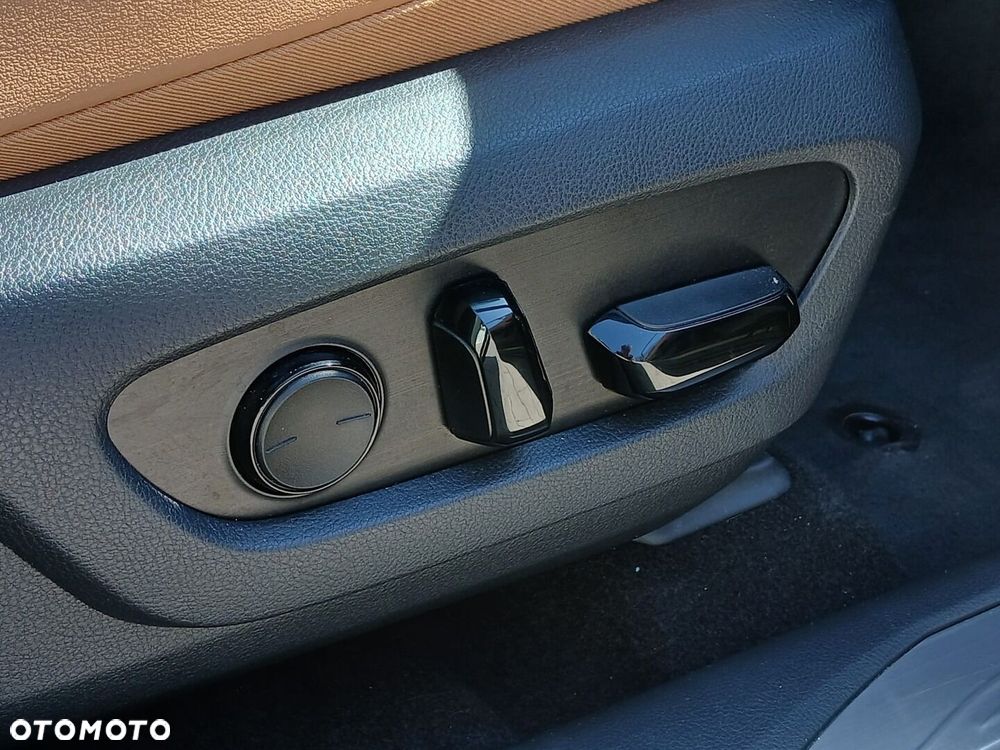 Lexus RX 450h+ Prestige - 37